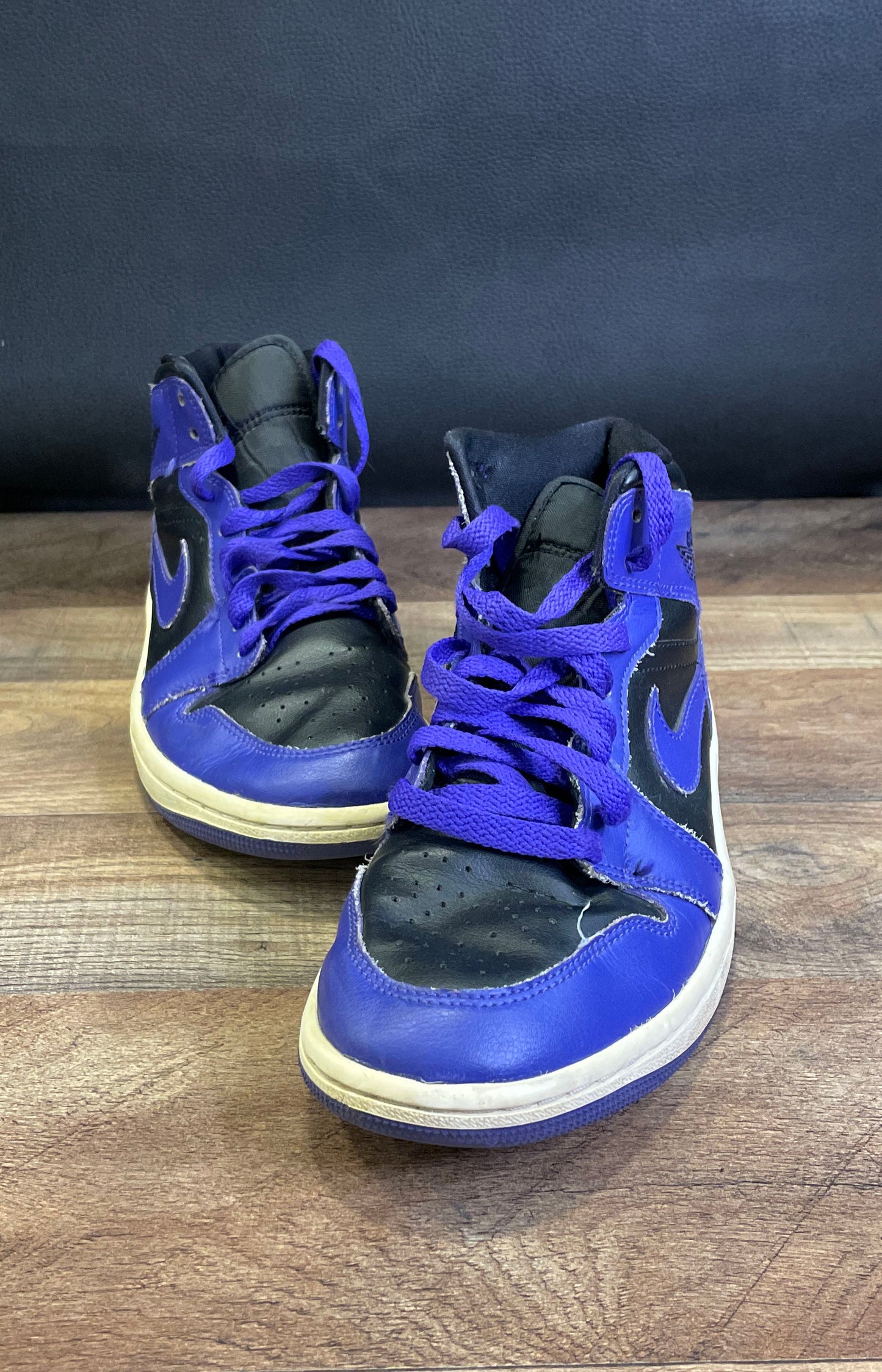 Nike Air Jordan 1 Mid Dark Iris Black White Women's Size 8.5