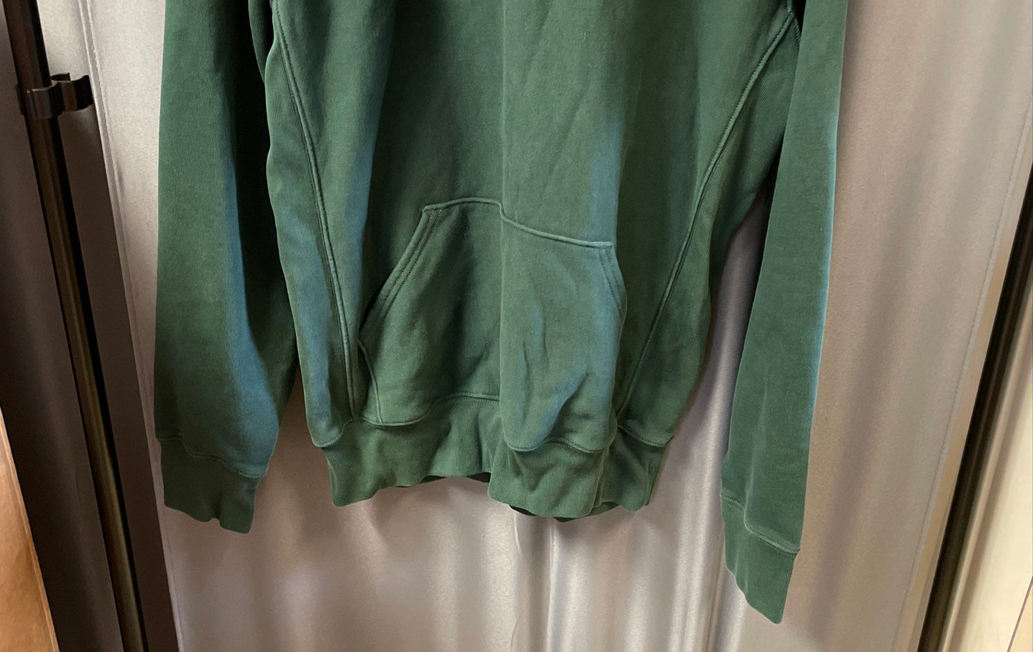 J. Crew Men's Green Pullover Hoodie Ribbed Sides Kangaroo Pocket M Tall