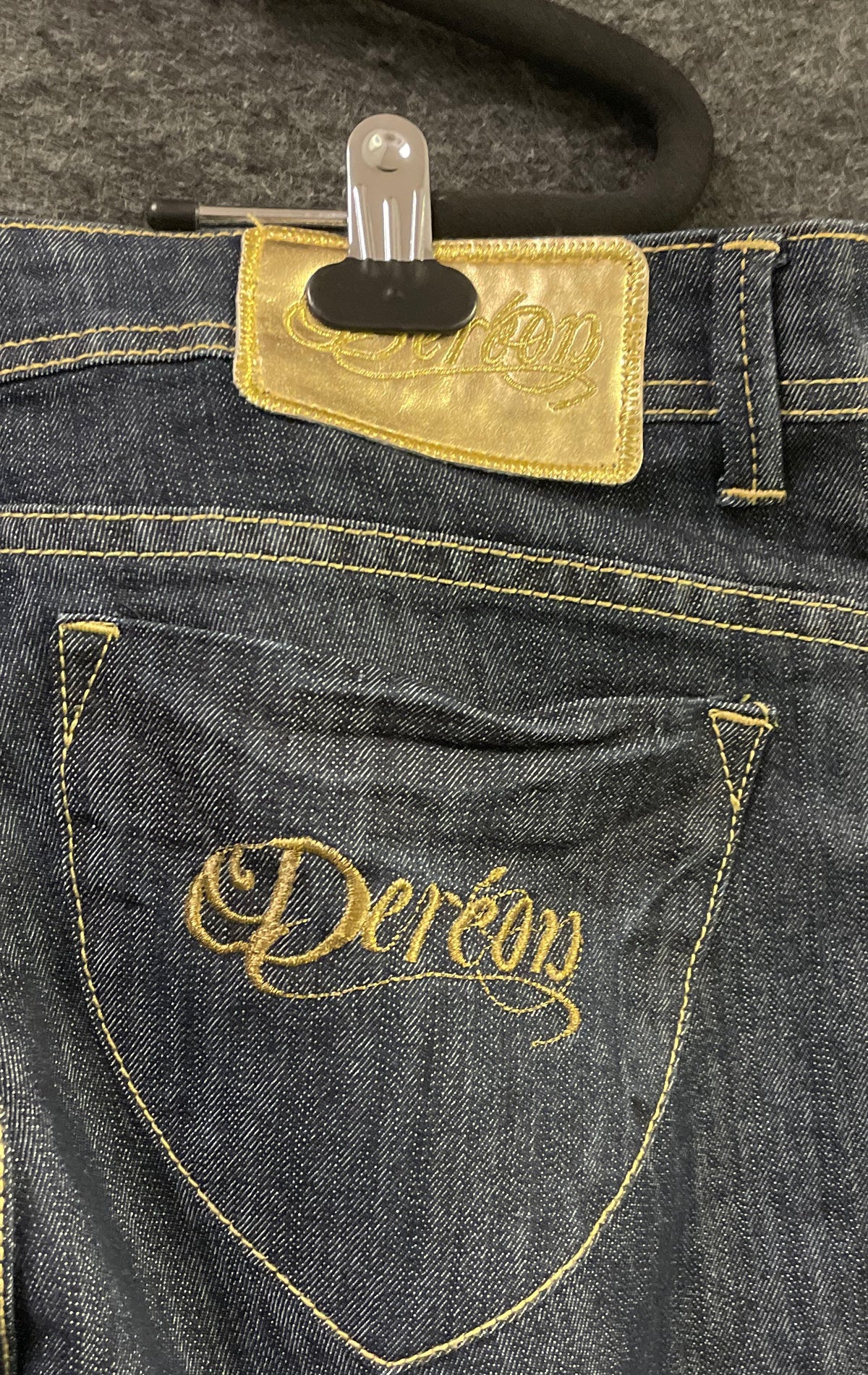 Dereon Women's Dark Blue Jeans Gold Embroidery Fleur-De-Lis NWT Sz 13/14