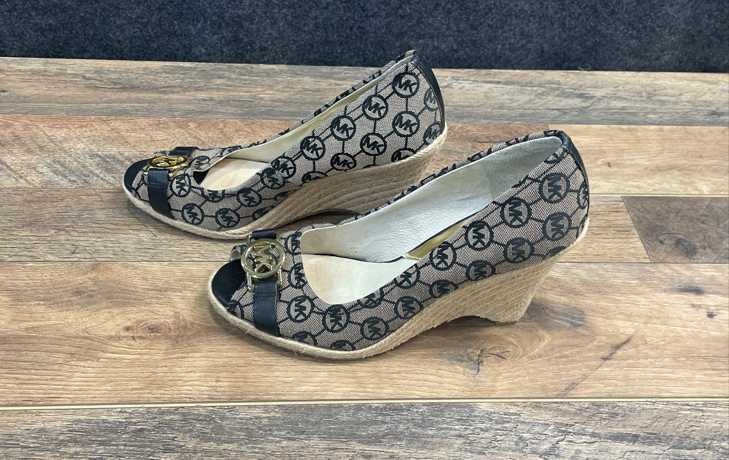 Michael Kors Black Beige Monogram Logo Canvas Peep Toe Wedge Pumps Size 9