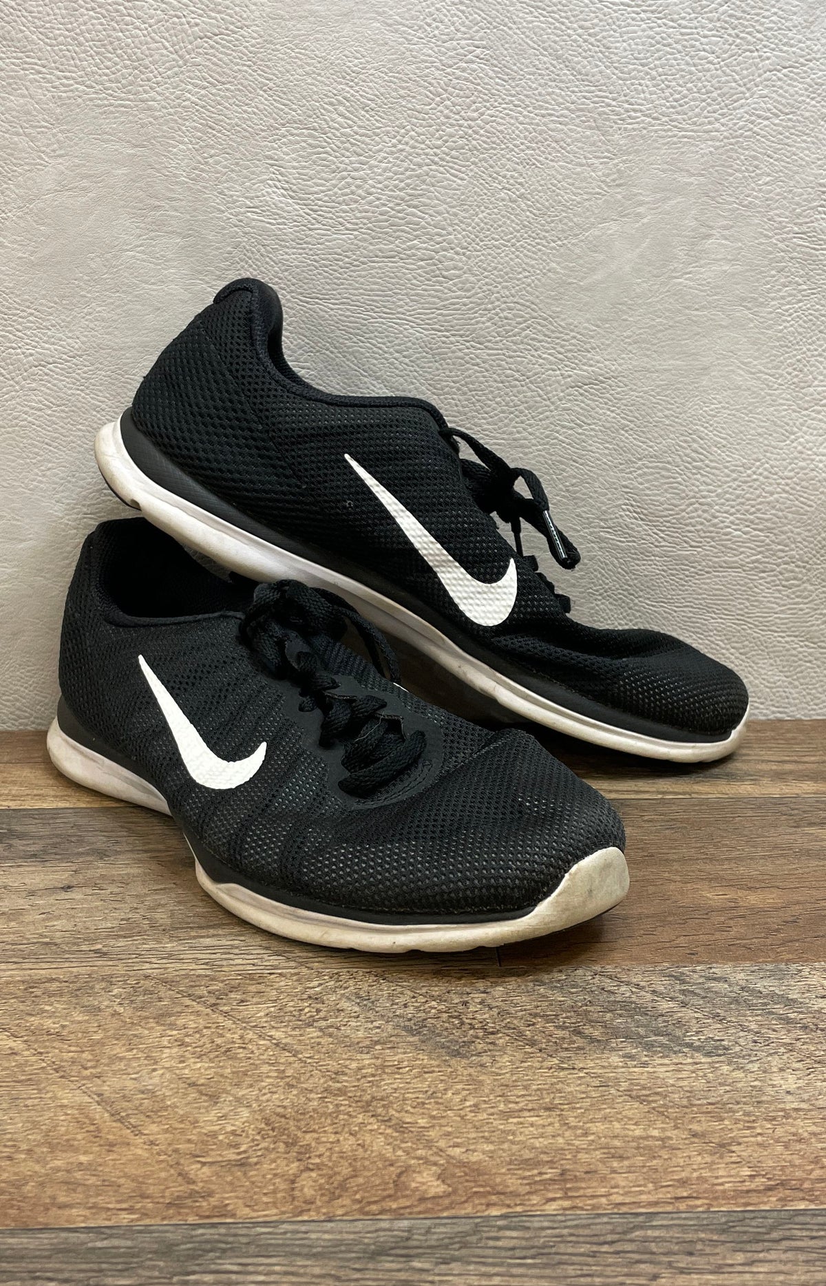 Nike Revolution 3 Black White Running Shoes Women's Size 8.5