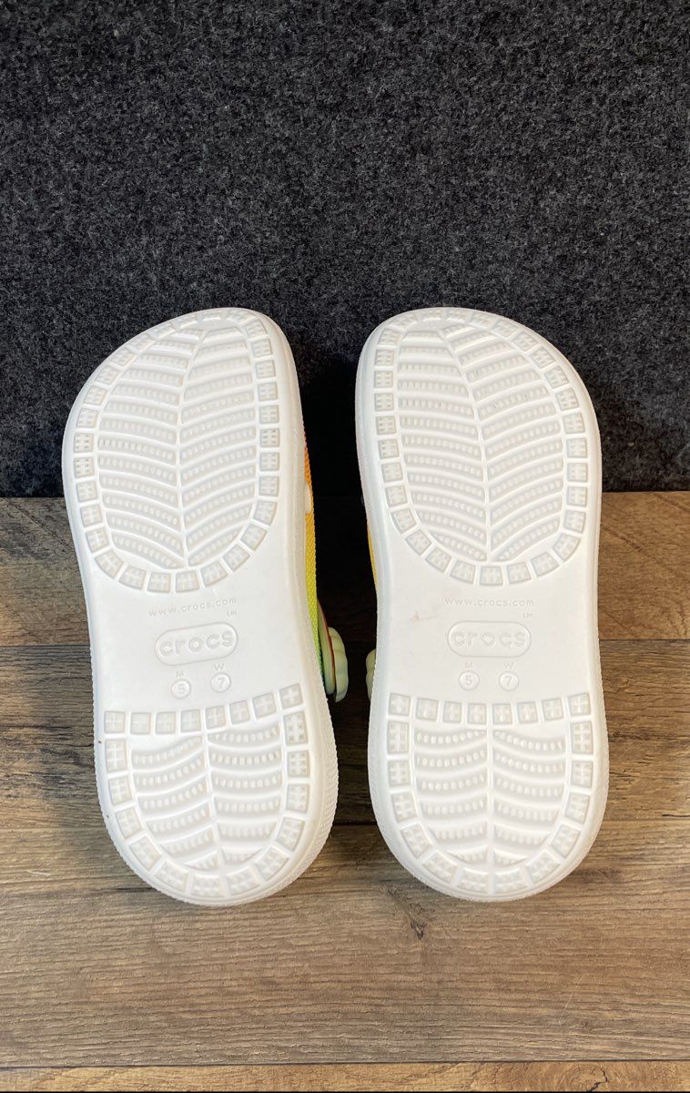 Crocs Classic Clog Rainbow Platform Slides Women's 7 Men's 5
