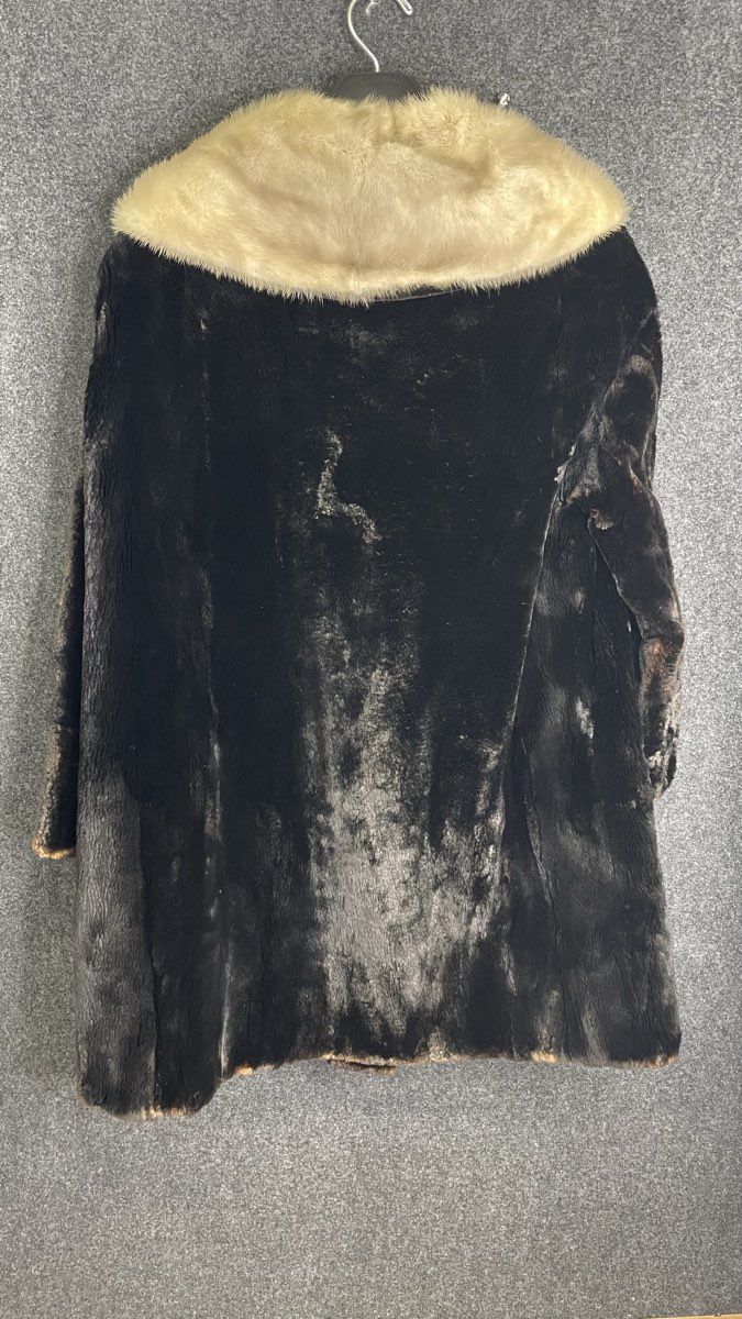 Vintage Ernestine R. Price Women's Brown Genuine Fur Coat Cream Shawl Collar