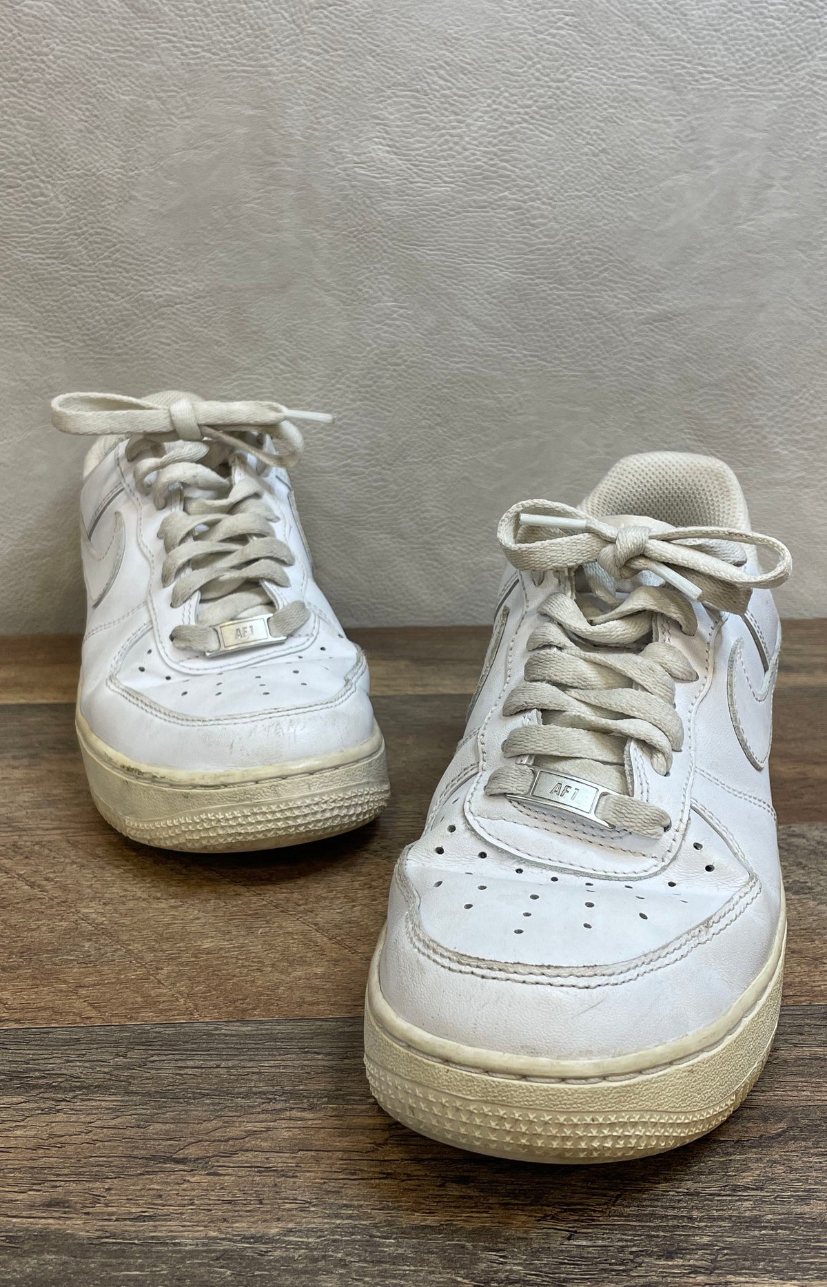 Nike Air Force 1 Low '07 Triple White Women's Sneakers DD8959-100 Size 9