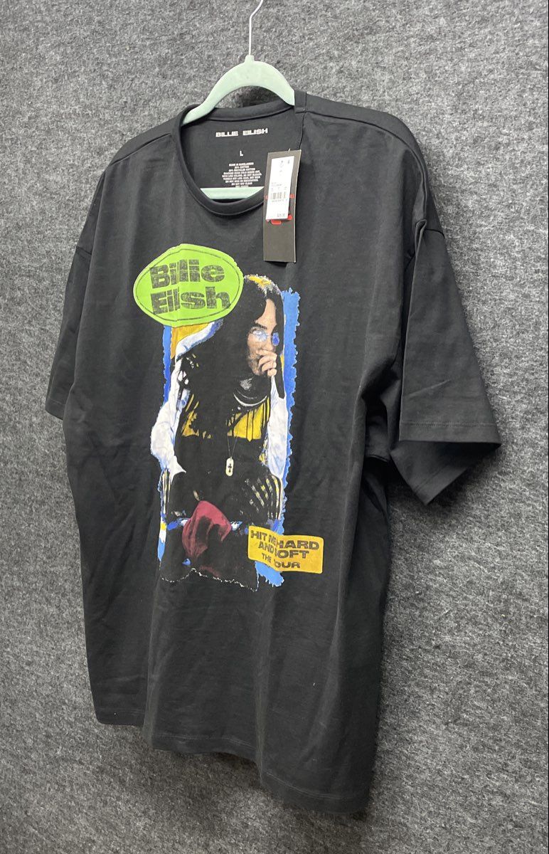 Billie Eilish Unisex Hit Me Hard And Soft The Tour Black T-Shirt NWT Sz L