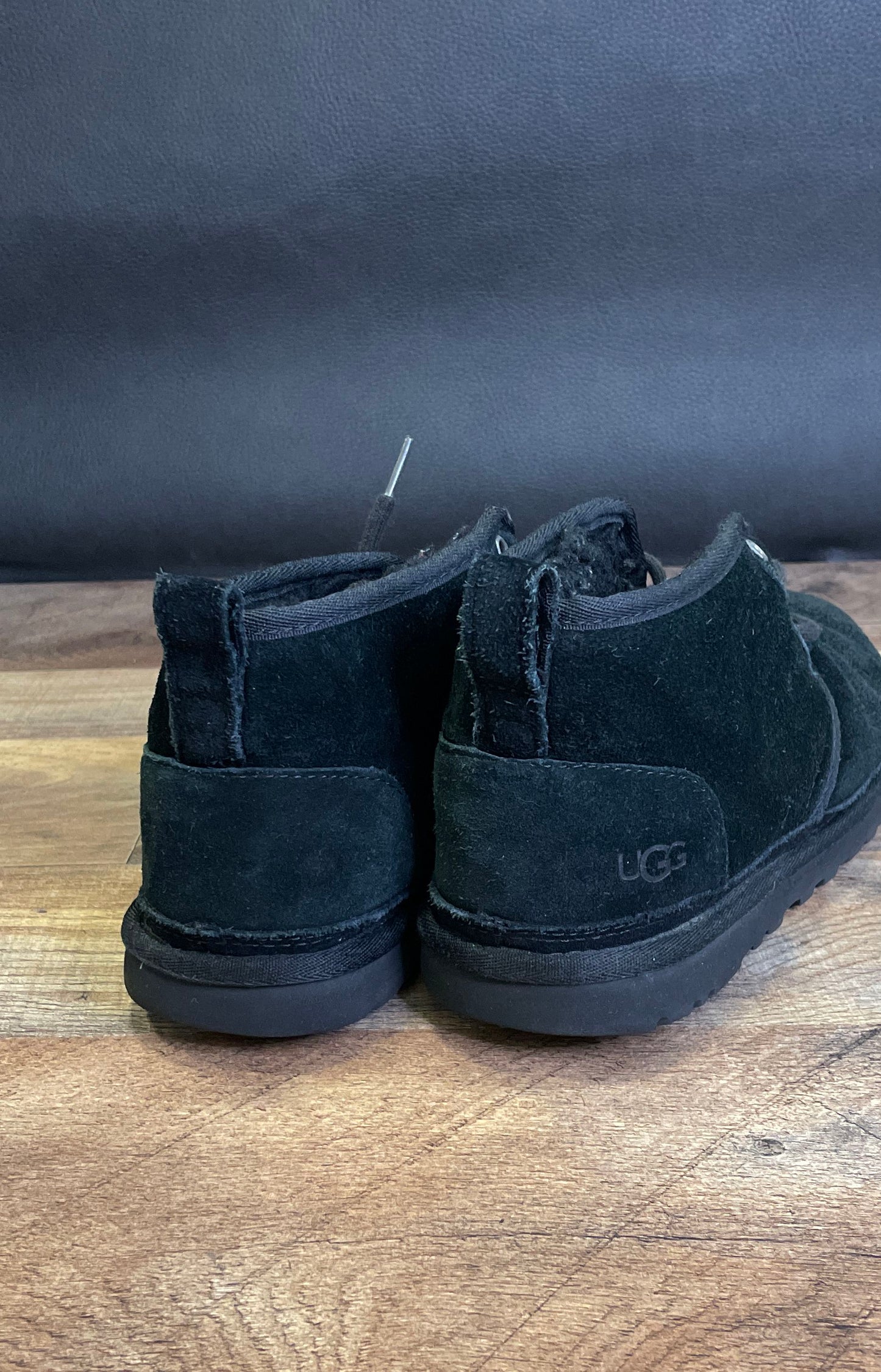 UGG Neumel Black Suede Sheepskin Lined Chukka Boots Women's Size 7