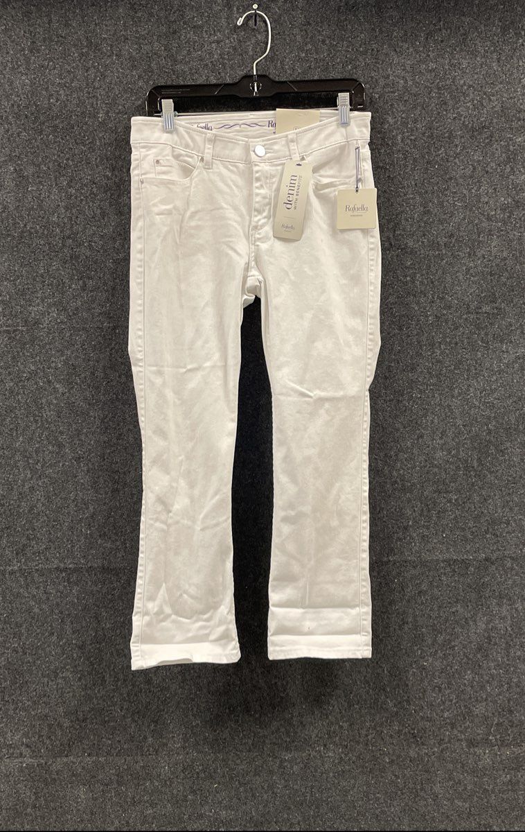 Rafaella Women's White Slimming Denim with Benefits Weekend Jeans NWT Sz 4