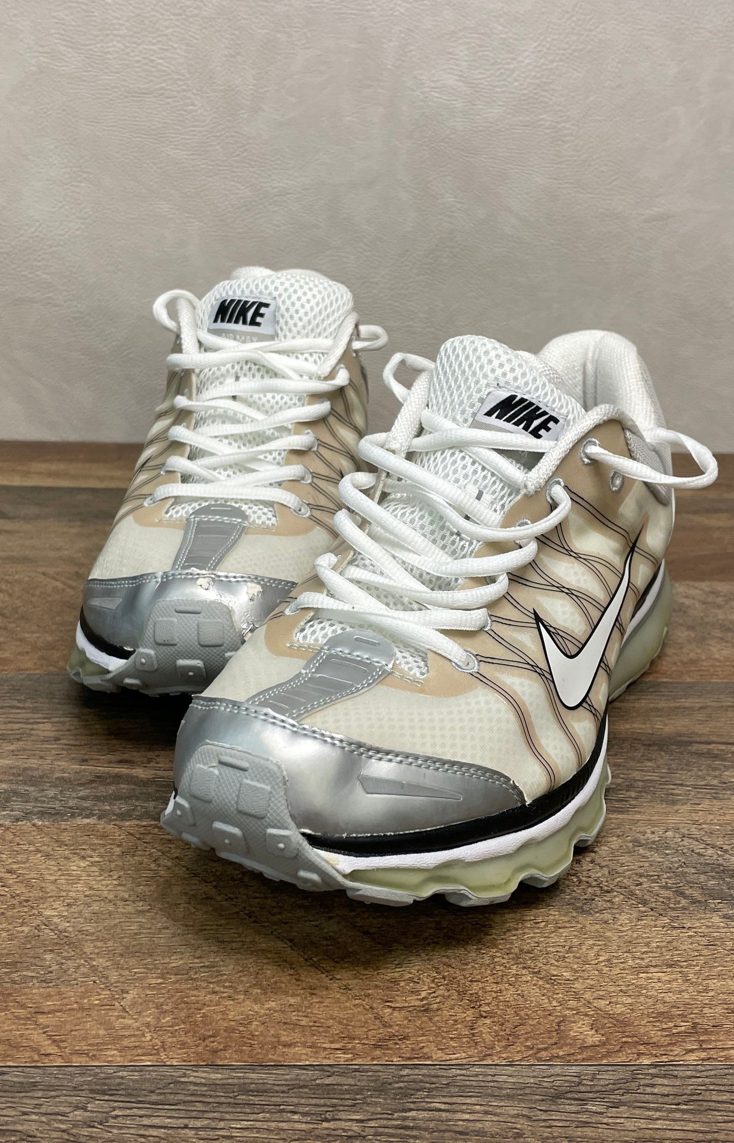 Nike Air Max 2010 White Black Metallic Silver Running Shoes Men's Size 12