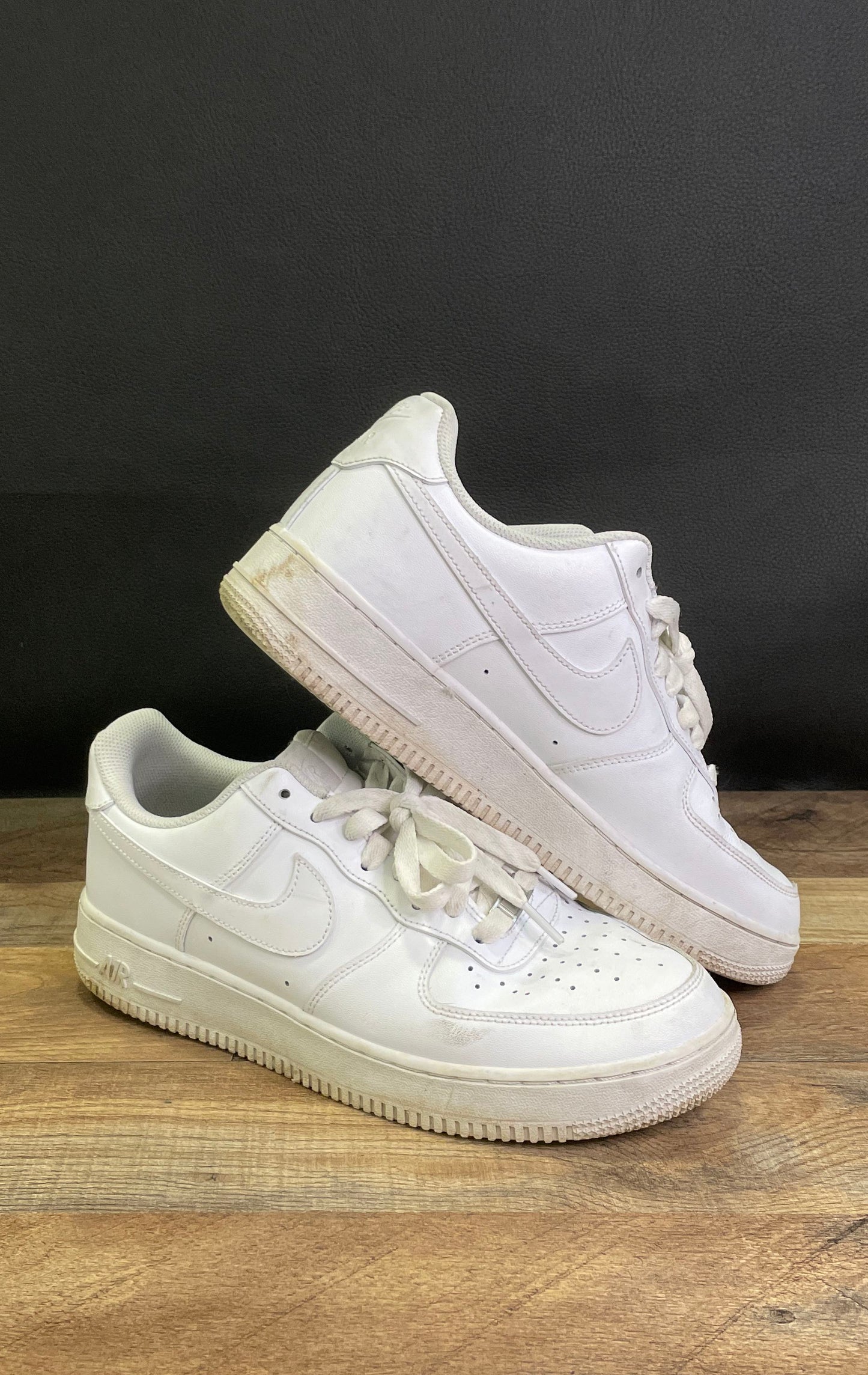 Nike Air Force 1 07 Low Triple White Sneakers Size 10