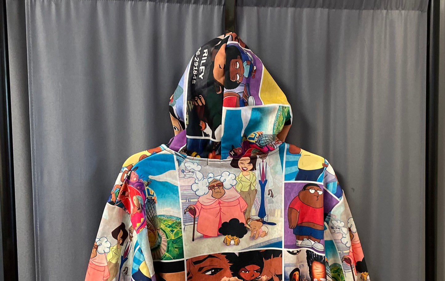 DYKHMILY Men's Boondocks Bebe's Kids Animation All-Over Print Hoodie Sz M