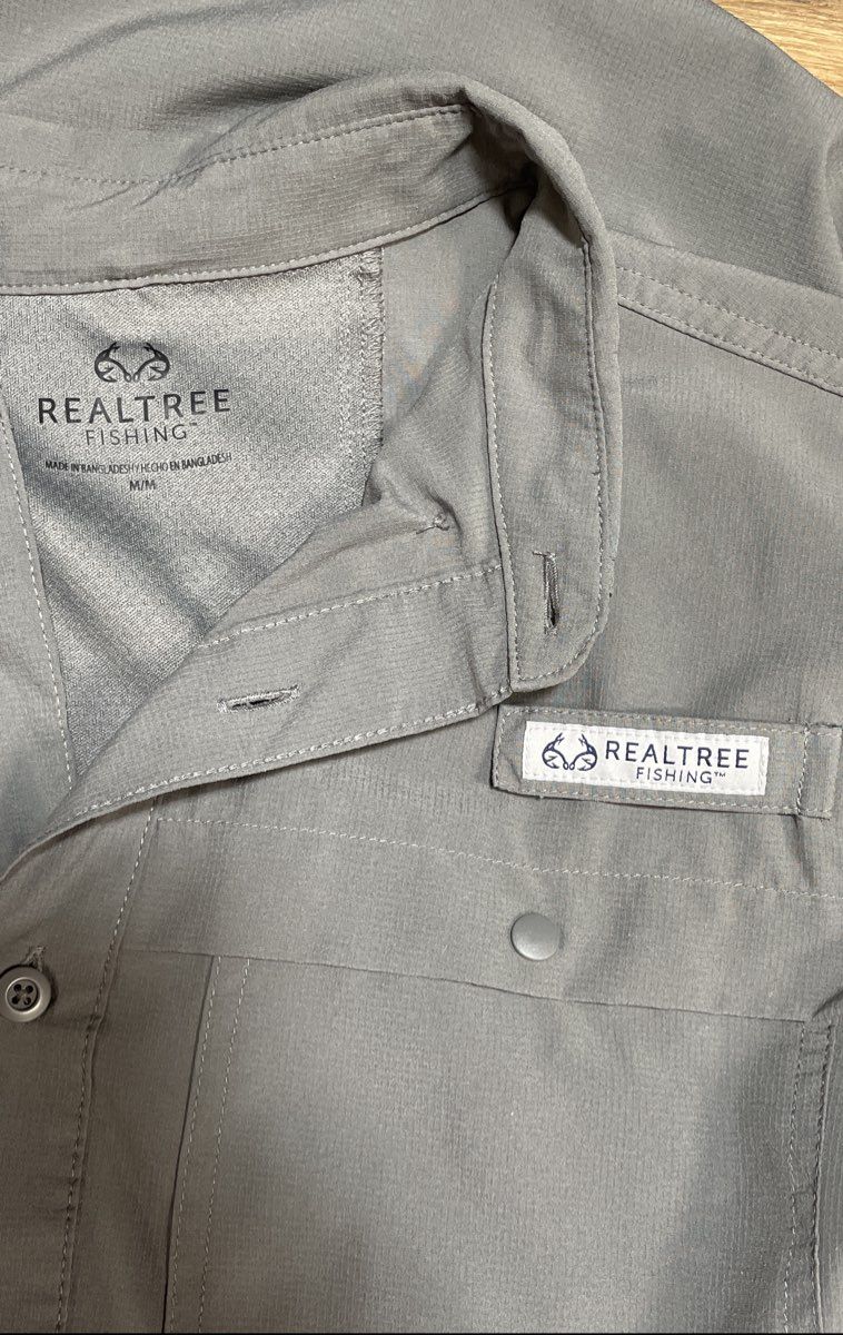 Realtree Fishing Men's Short Sleeve Button Up Shirt Gargoyle Gray Size M TS10208