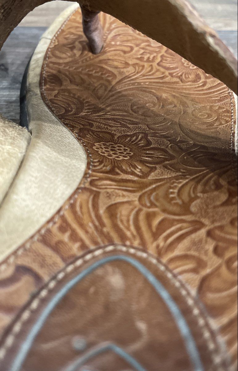 Ariat Brown Tooled Leather Flip Flop Thong Sandals Women's Size 8.5B