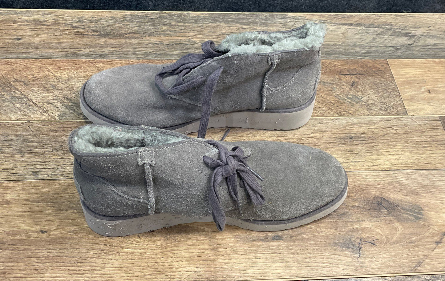 Koolaburra by UGG Shazi Grey Suede Fur Lined Chukka Boots Women's Size 9