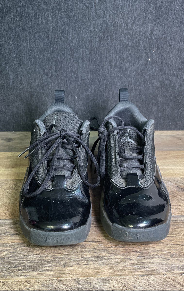 Nike Air Jordan Max Aura 6 Black Anthracite Youth Sneakers Size 5.5Y