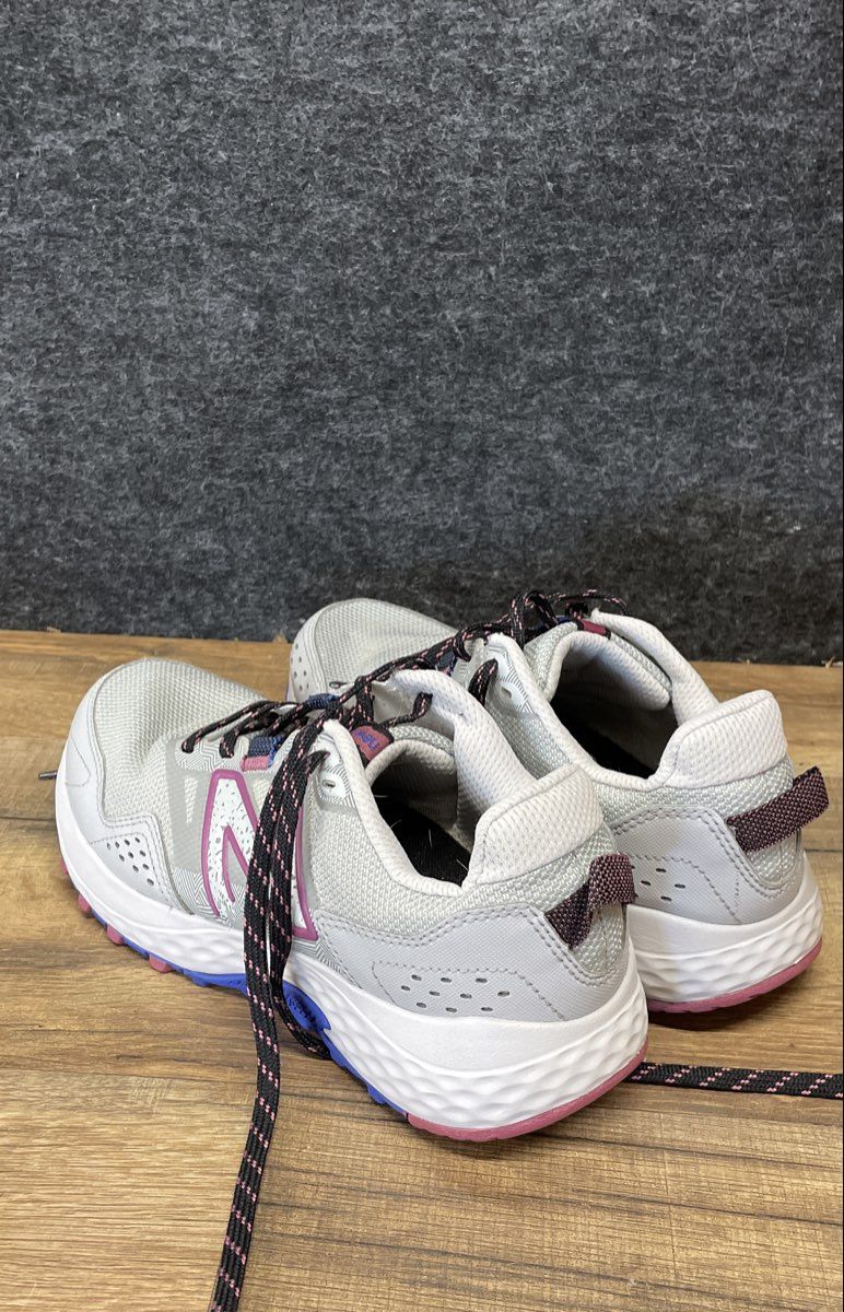 New Balance 410 V8 Trail Grey Pink Blue Women's Sneakers Size 7.5