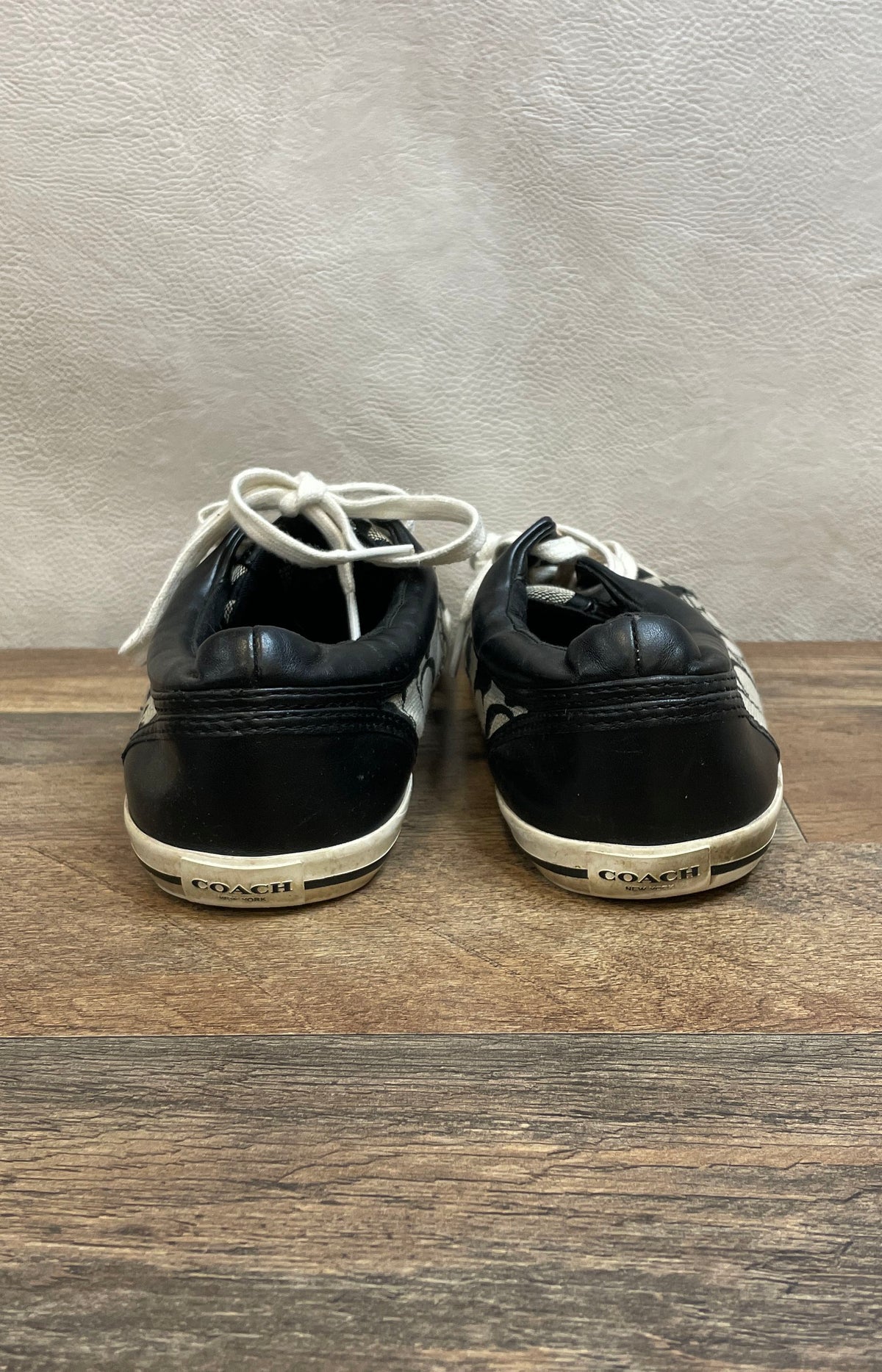 Coach Francesca Black Signature C Logo Low Top Sneakers Women's Size 9B