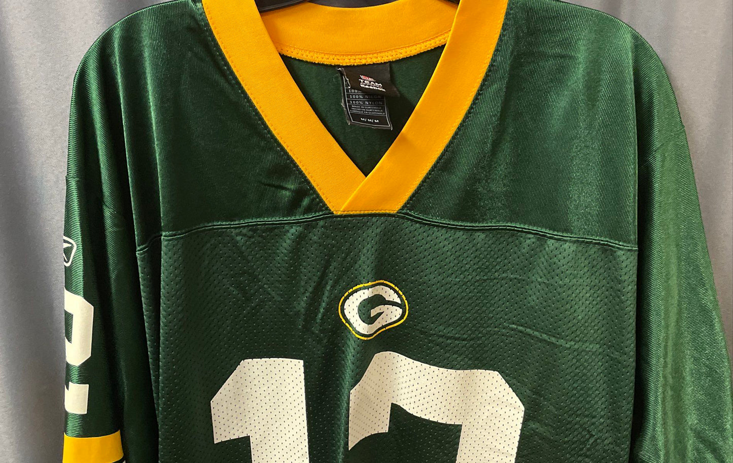 Reebok Men's Green Bay Packers Aaron Rodgers #12 Jersey Green Size Medium