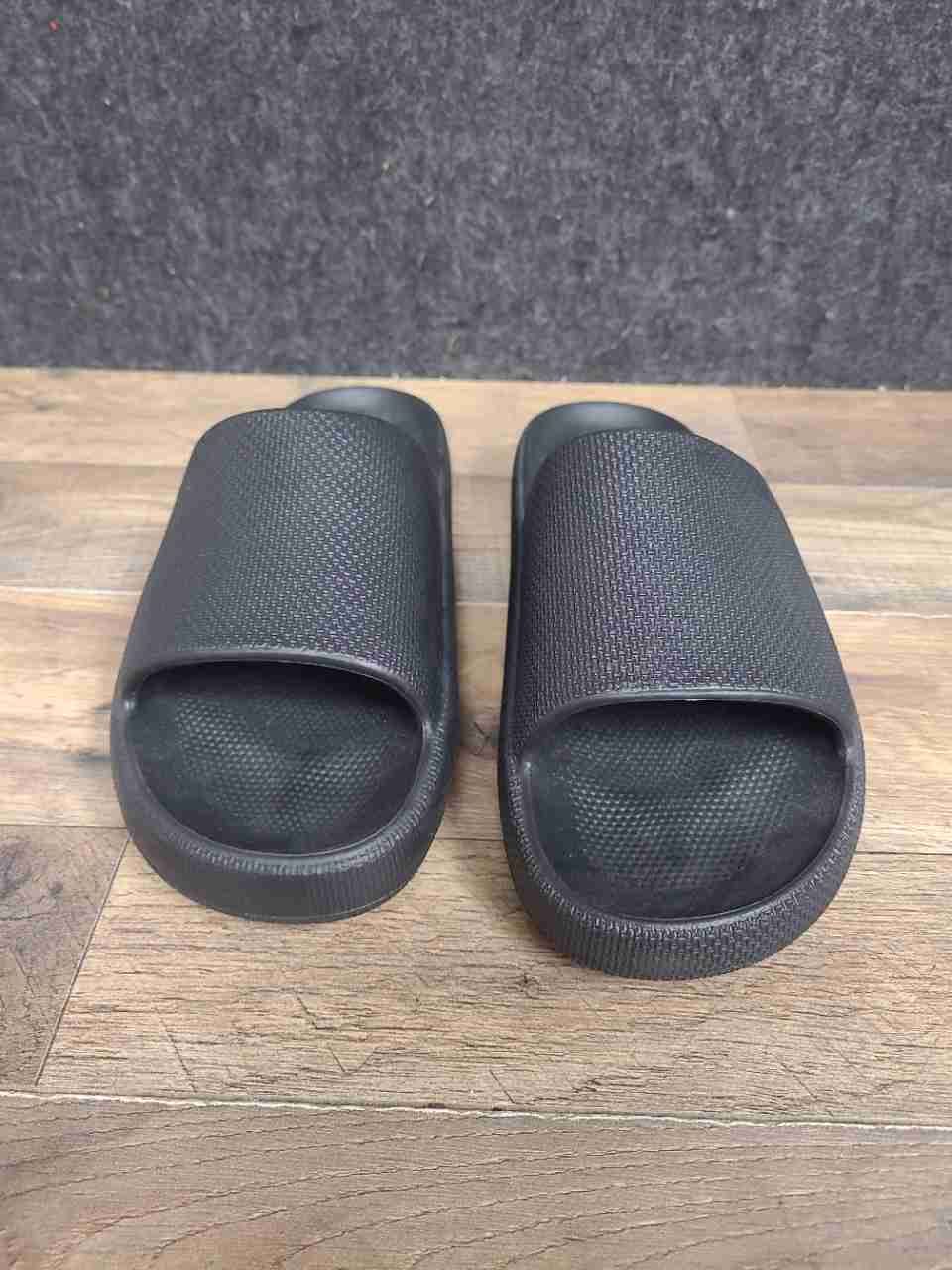 Victoria's Secret PINK Black Textured Single Strap Slide Sandals Women's Size L