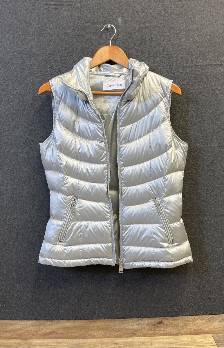 Calvin Klein Women's Metallic Silver Insulated Down Puffer Vest Full Zip Quilted