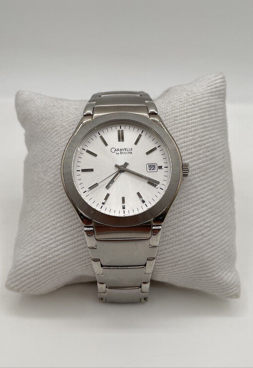 Caravelle By Bulova Silver-Tone 43B37 Men's Quartz Dress Watch *Not Working*