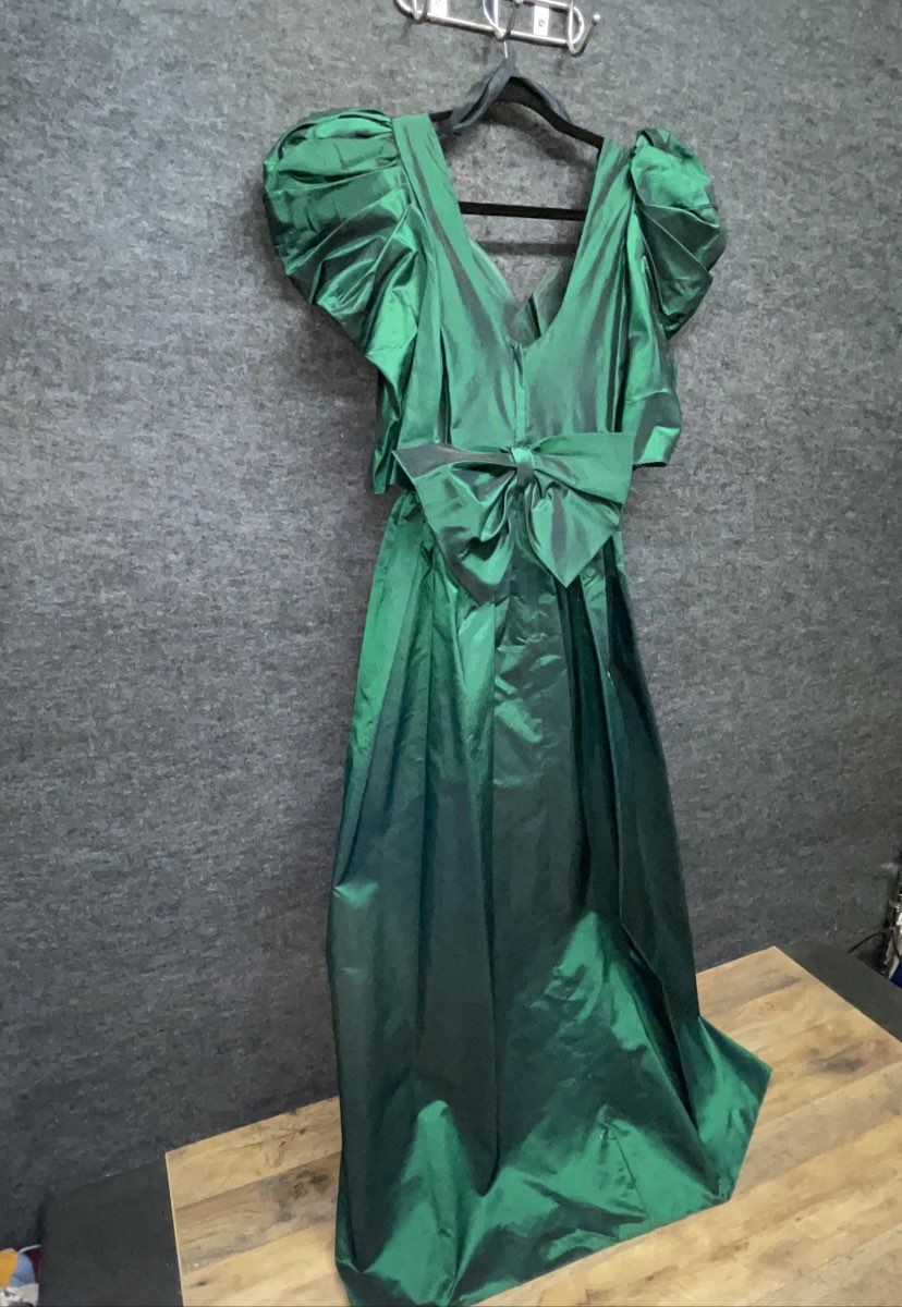 Vintage 80s Emerald Green Taffeta Puffy Sleeve Bow Back Formal Prom Gown Sz M