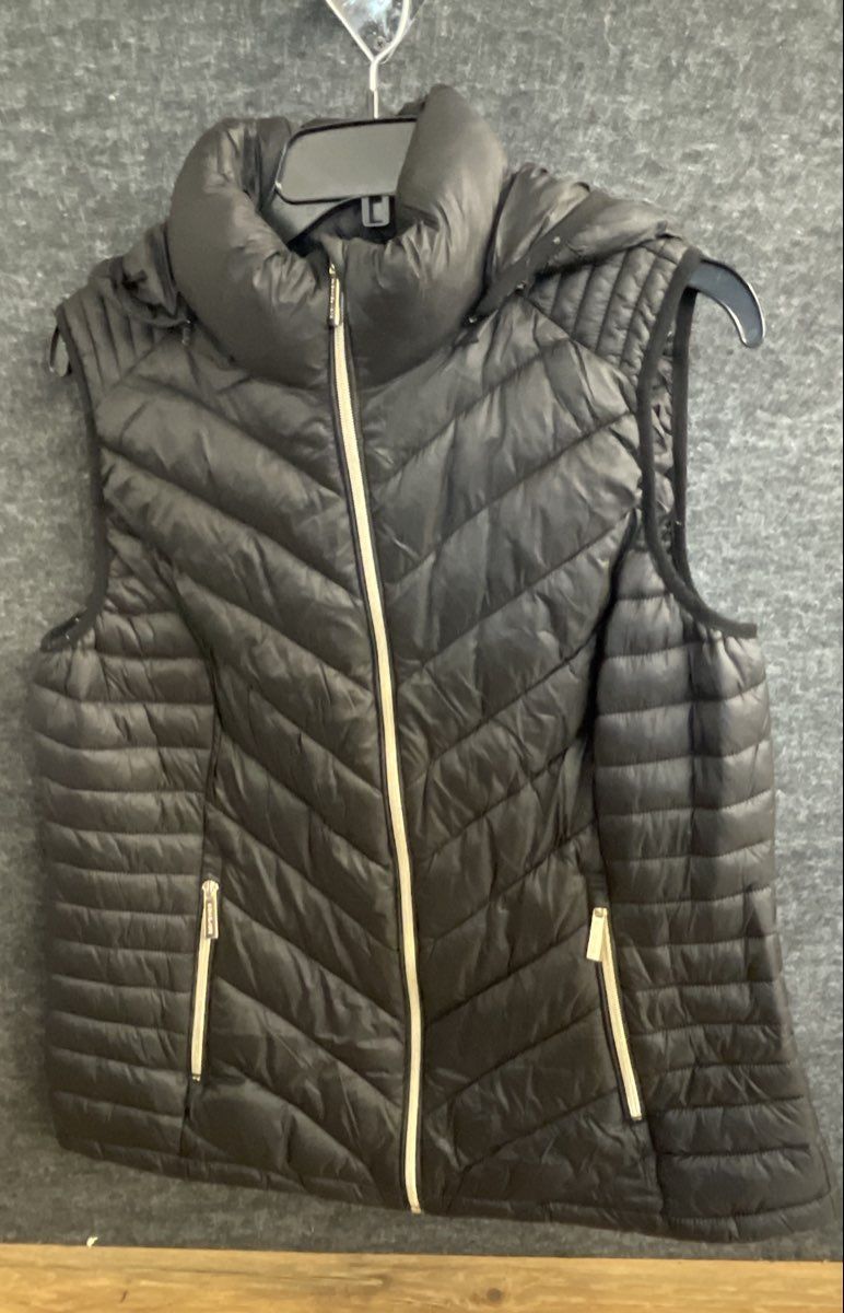 Michael Kors Women's Black Packable Hooded Quilted Puffer Vest Size L