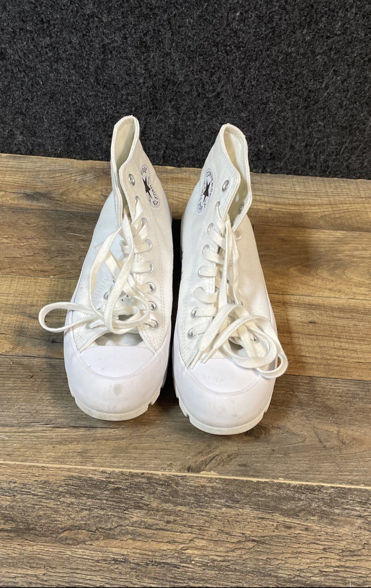 Converse Chuck Taylor All Star Lugged High Top White Women's Size 8.5