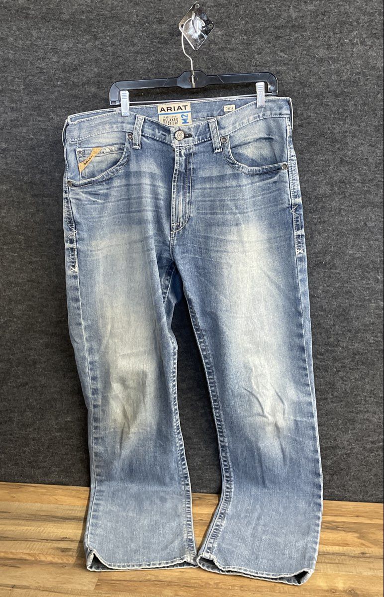Ariat Men's M2 Traditional Relaxed Boot Cut Light Wash Denim Jeans Sz 36x36