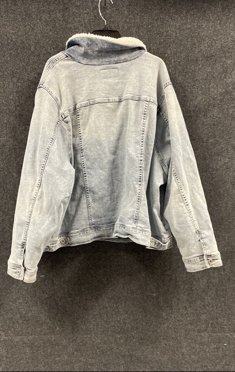 Torrid Women's Light Wash Sherpa Collar Plaid Lined Denim Trucker Jacket Sz 5