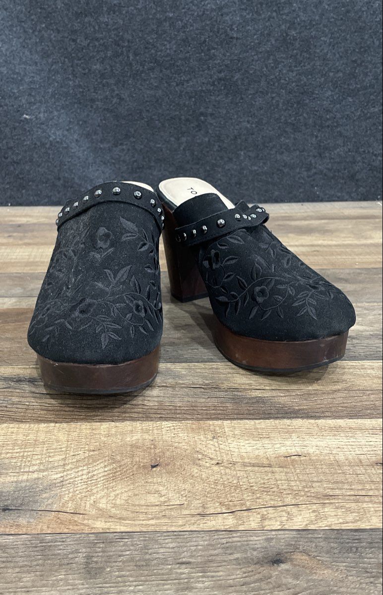Torrid Black Embroidered Floral Studded Platform Clogs Mules Wide Width Size 7