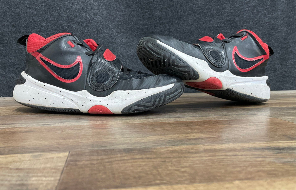 Nike Hustle D 10 Black Red White Youth Basketball Shoes Size 6Y