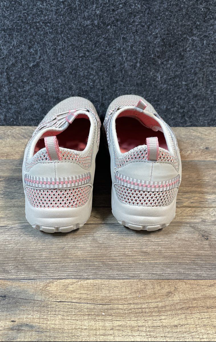 Skechers Relaxed Fit Reggae Fest Willow Taupe Pink Bungee Slip On Size 8