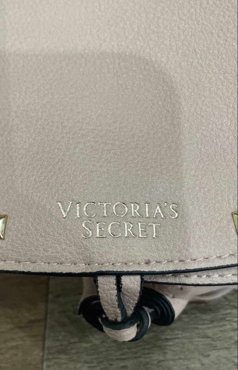 Victoria's Secret Pale Pink Studded Tassel Saddle Crossbody Bag Gold Hardware