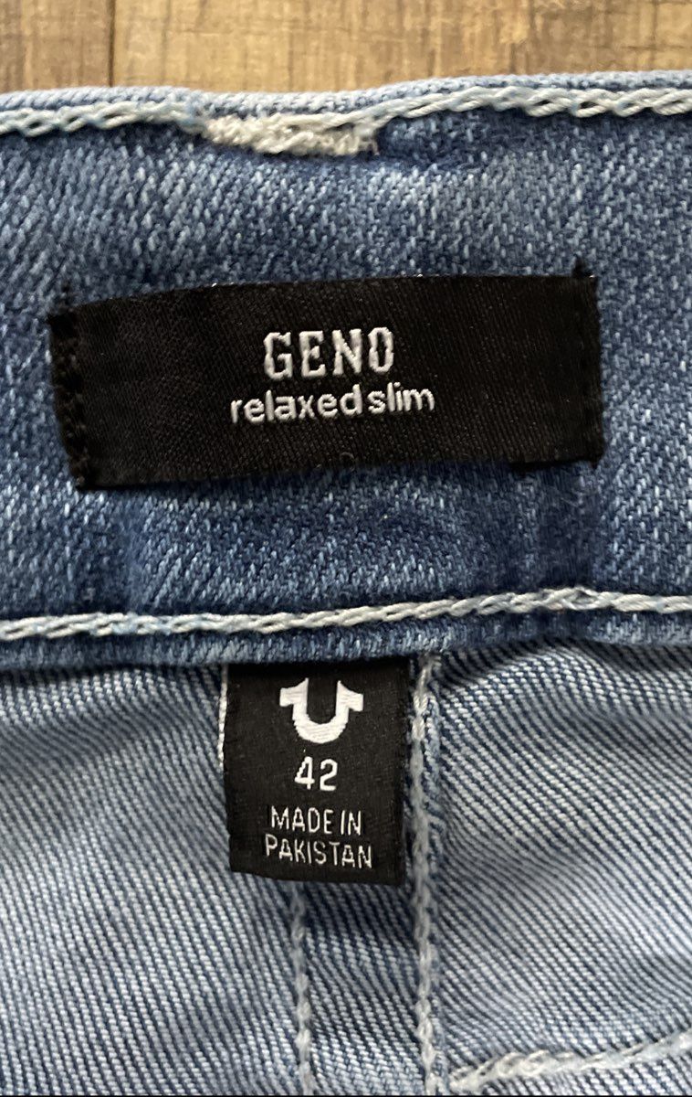 True Religion Men's Geno Relaxed Slim Blue Faded Jeans Size 42