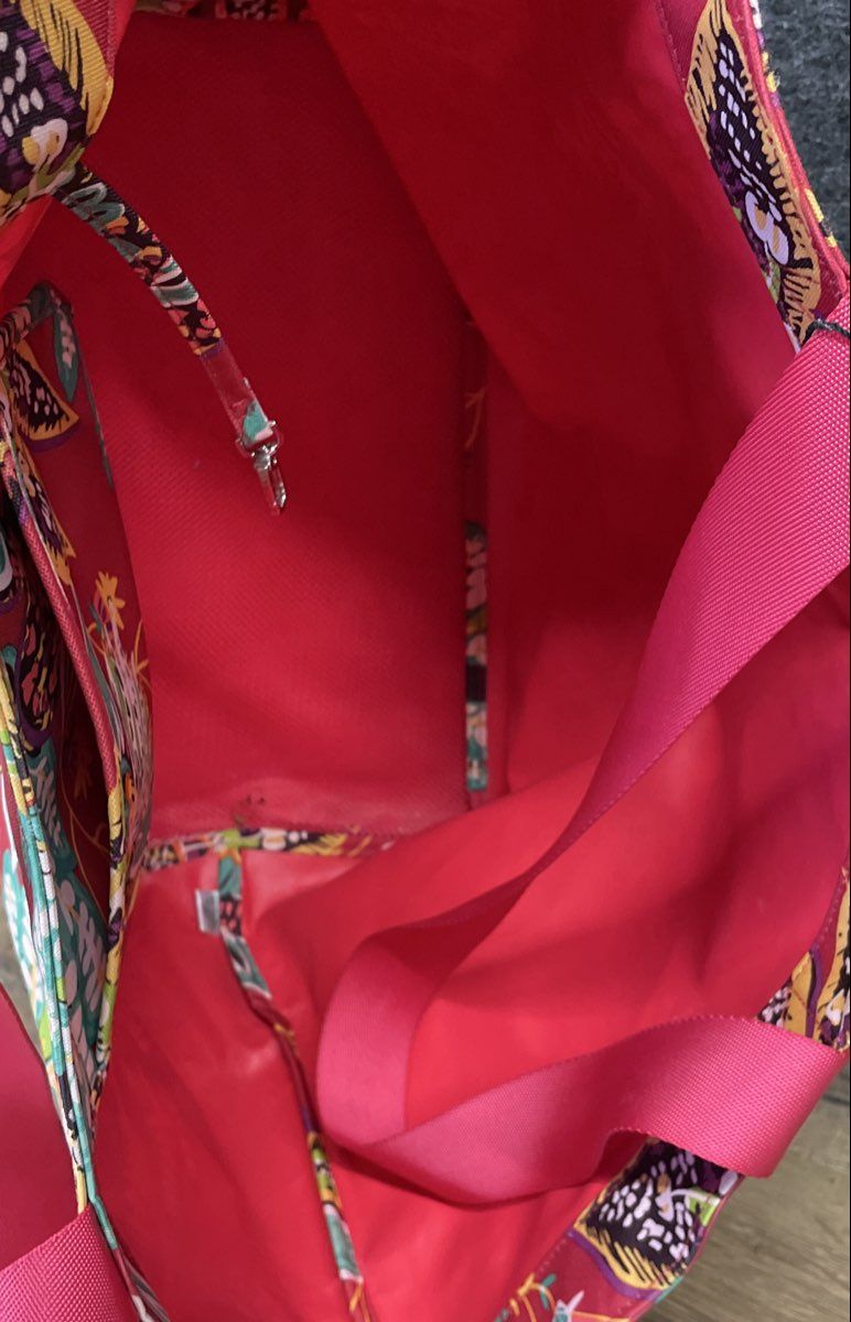 Vera Bradley Red Floral Beach Tote Bag Zipper Bottom Shoe Compartment Large