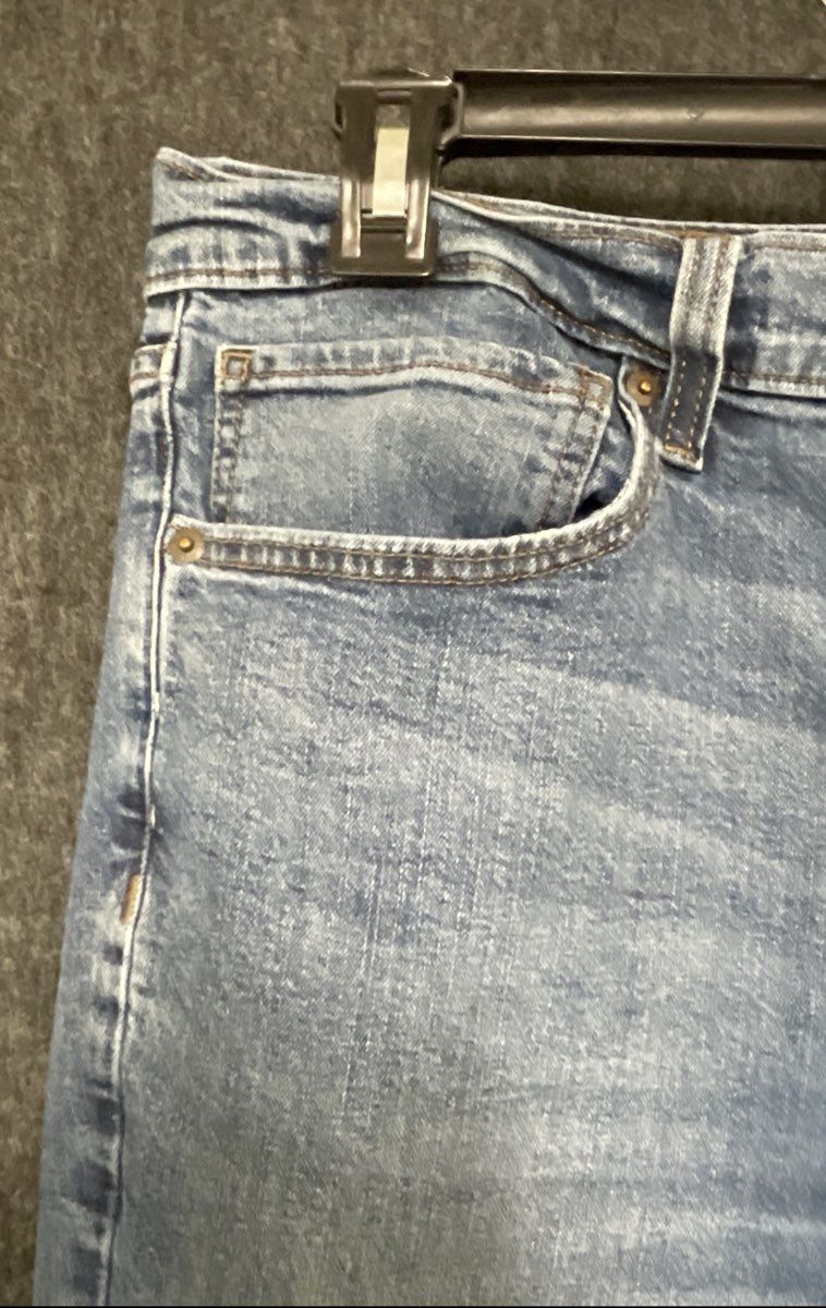 Signature by Levi Strauss Men's Slim Jeans Light Wash Distressed Sz 34x34