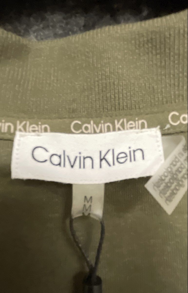 Calvin Klein Women's Olive Green V-Neck Short Sleeve Polo Shirt NWT Sz M