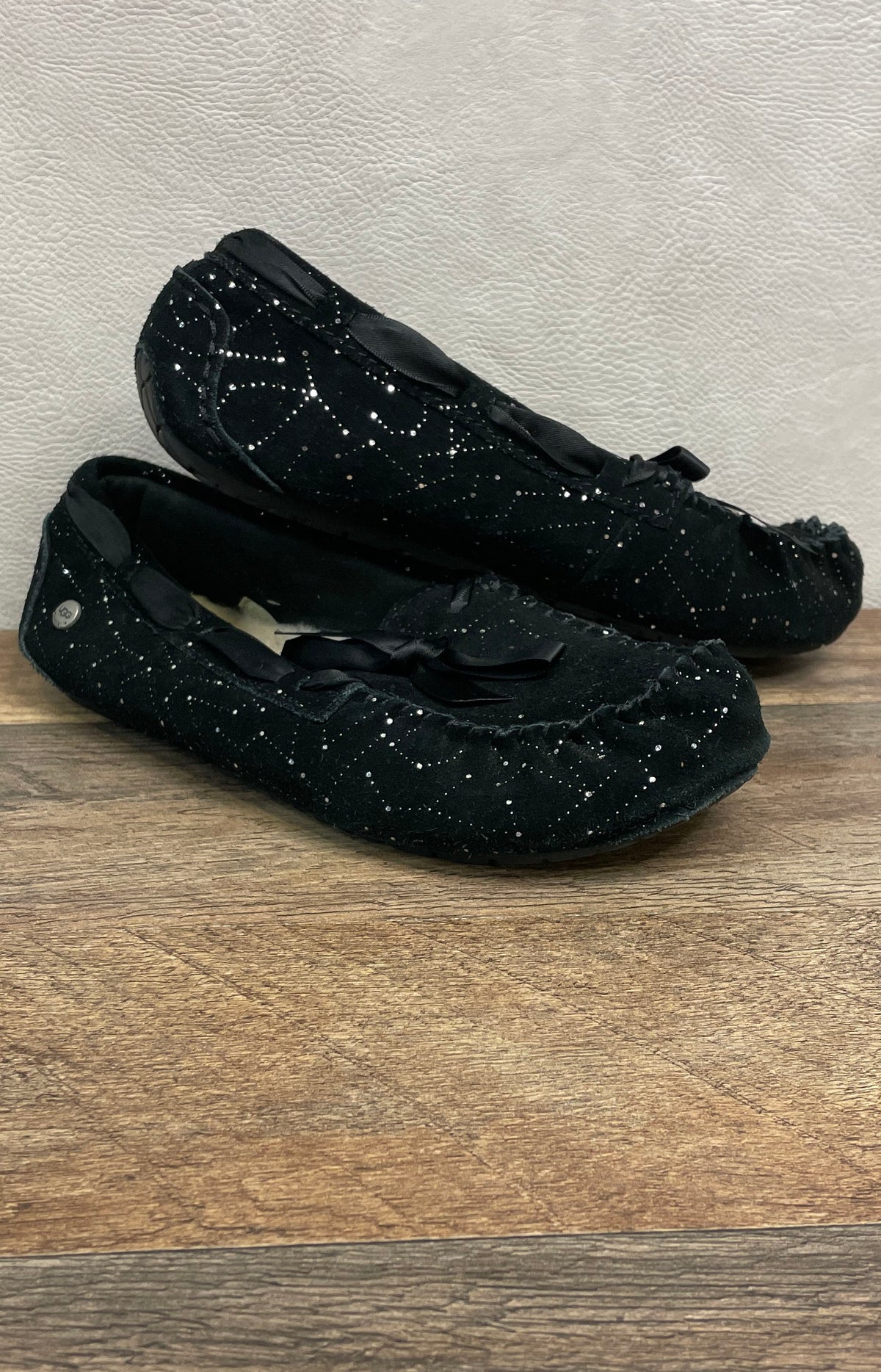 UGG Bentlie Constellation Black Silver Suede Ballet Flats Size 4