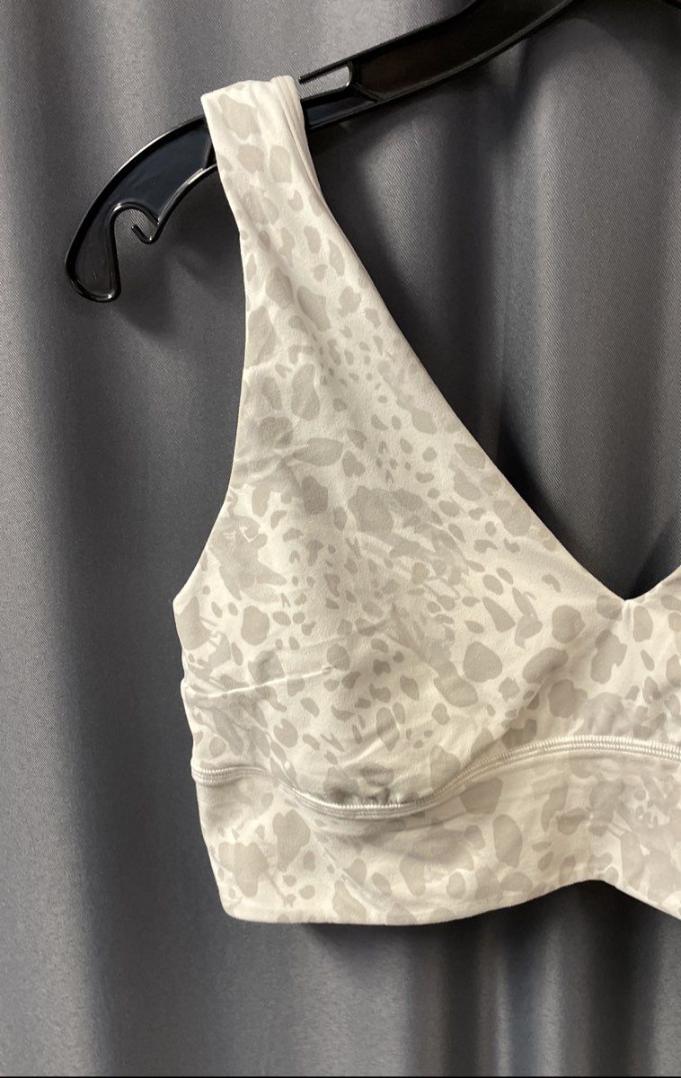 Lululemon Women's Align V-Neck Sports Bra Cheetah Camo Antique White Sz XL