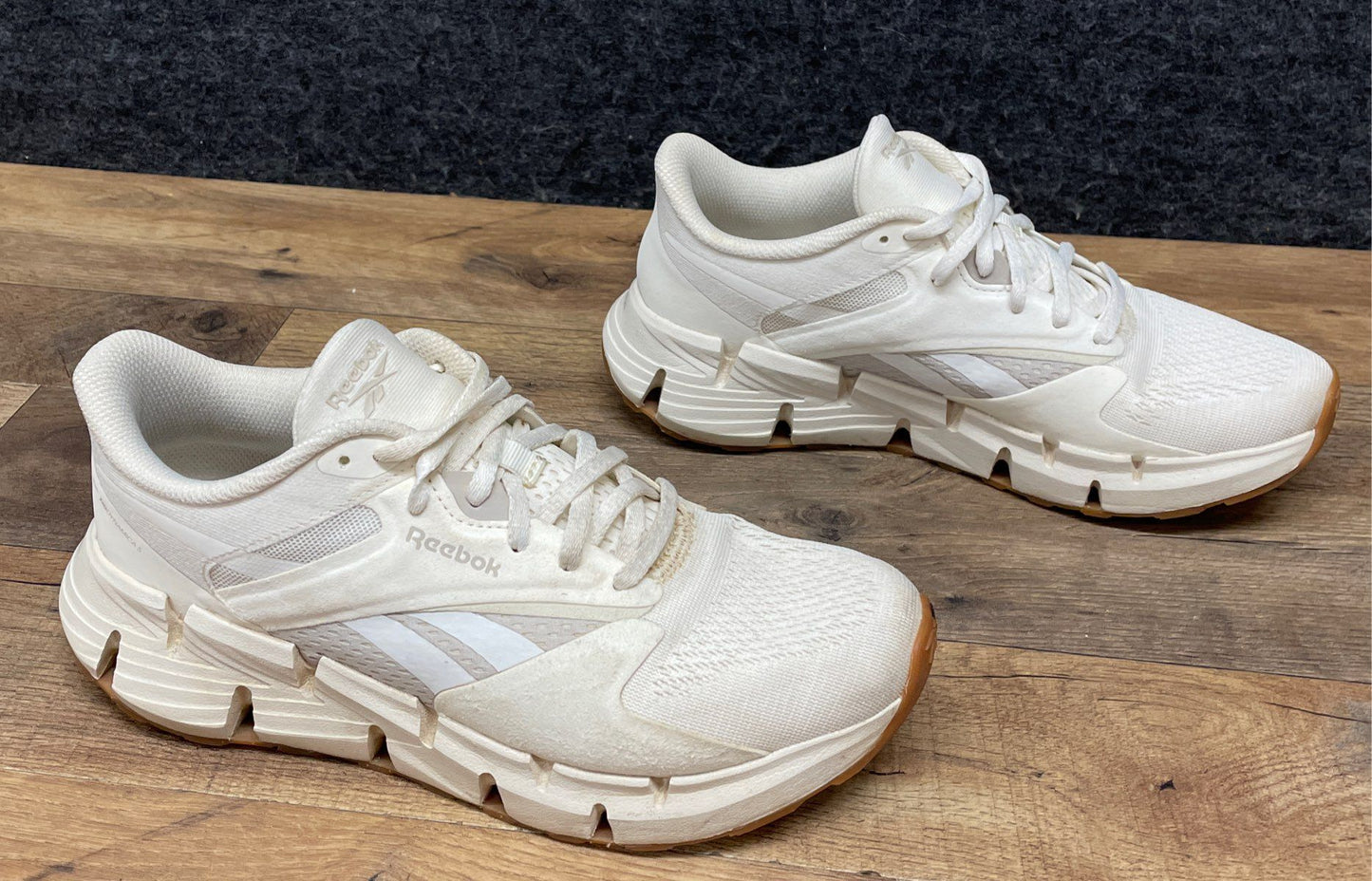 Reebok Zig Dynamica 5 Chalk White Gum Women's Running Shoes Size 8