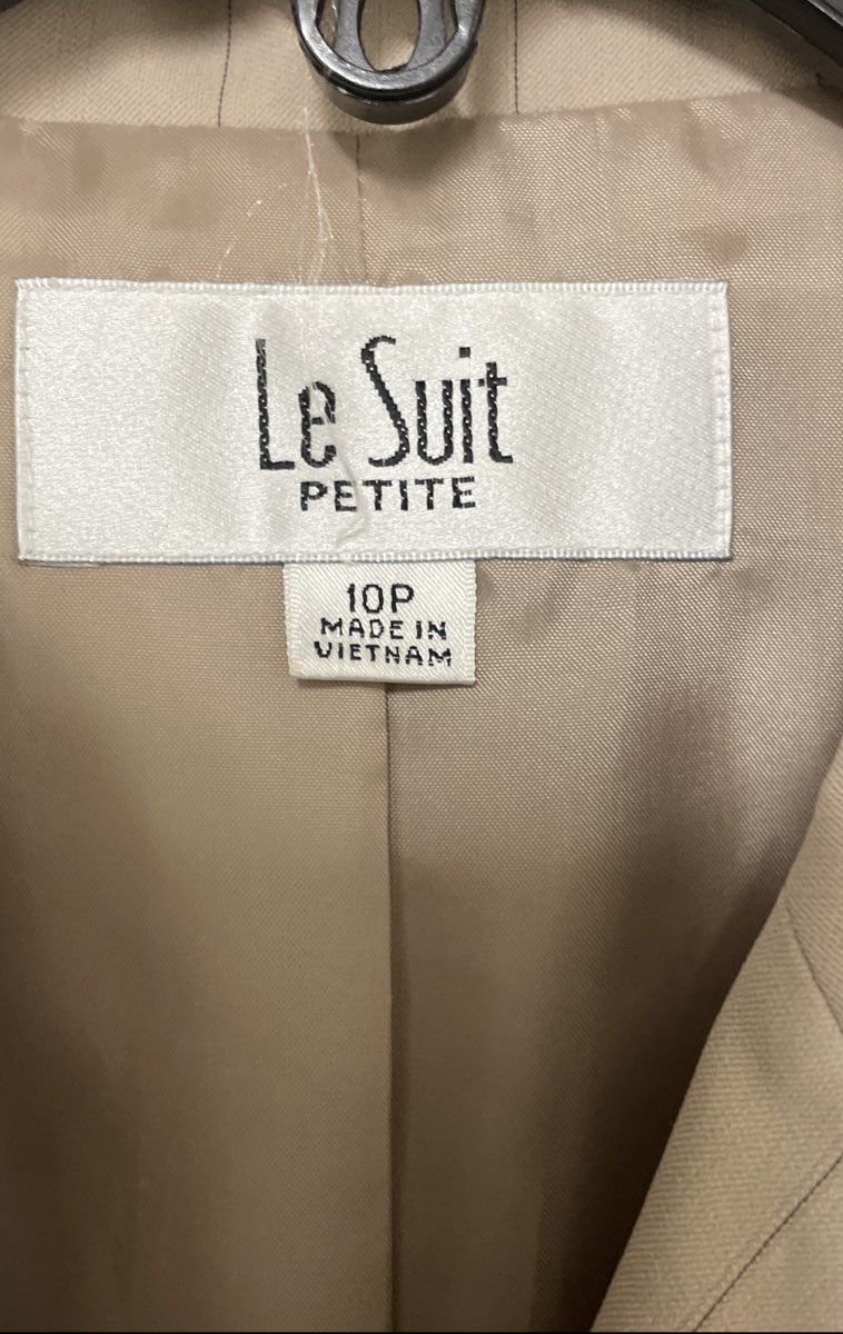 Le Suit Women's Beige Pinstripe Single Breasted Blazer Sz 10P