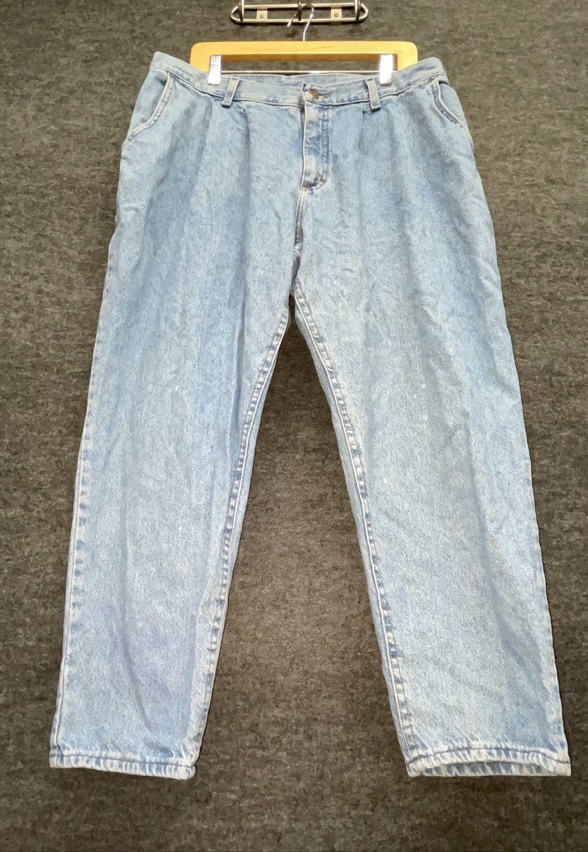 Vintage 90s Lee Women's Light Wash Pleated High Rise Mom Jeans Size 32