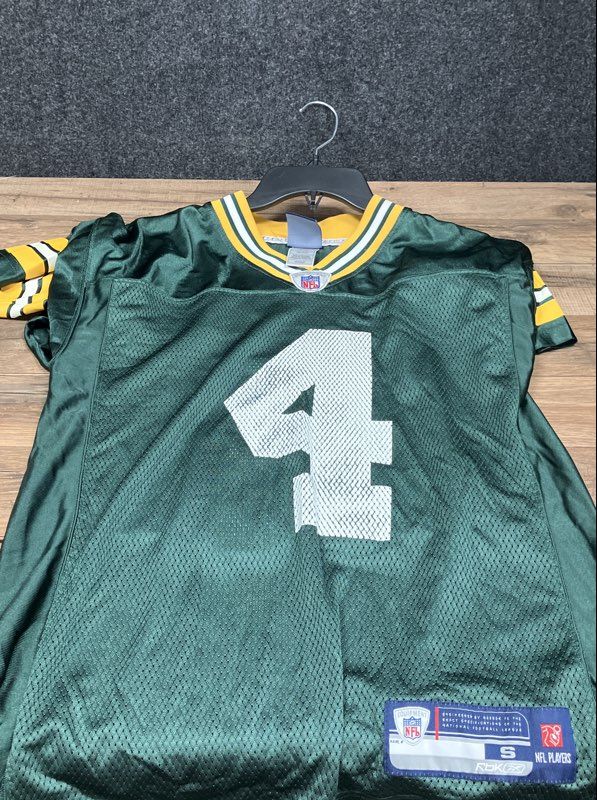 Reebok Men's Vintage Green Bay Packers Brett Favre #4 NFL Jersey Green Sz S