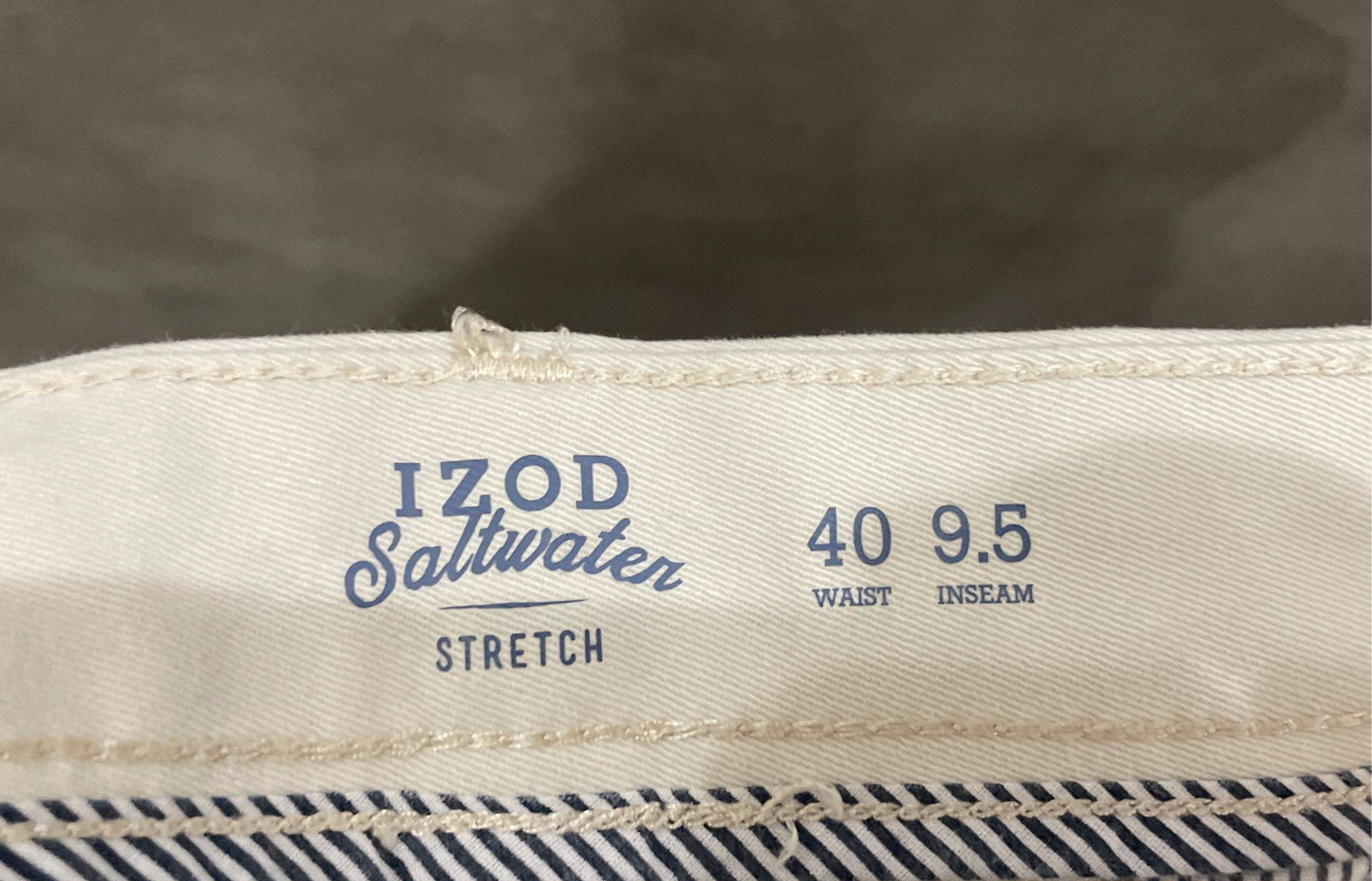 IZOD Men's Saltwater Stretch Chino Shorts White Cotton Blend Sz 40 x 9.5