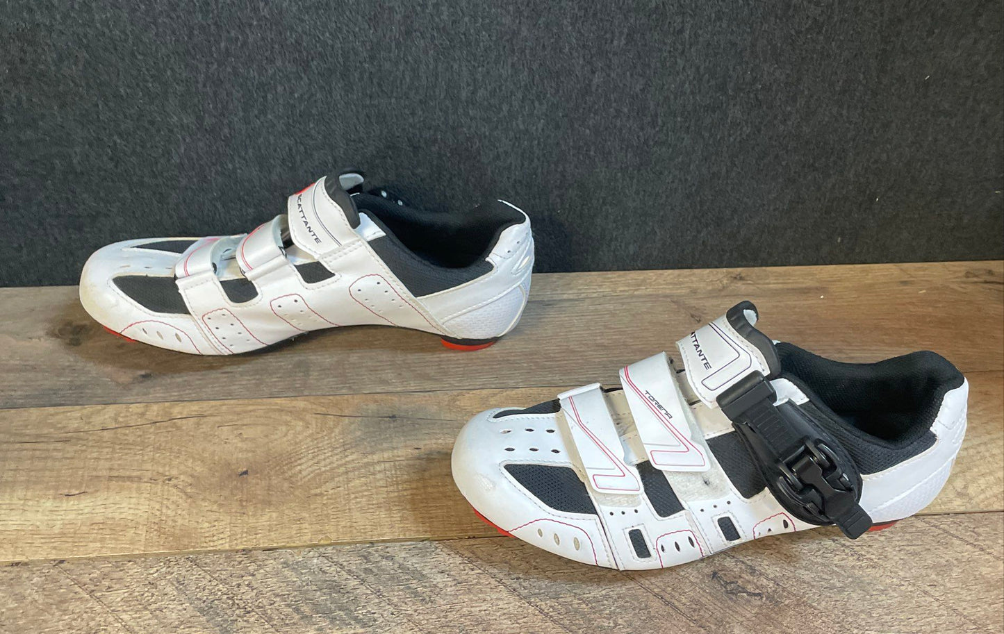 Scattante Torena White Black Red Road Cycling Shoes Size 6.5 EUR 39