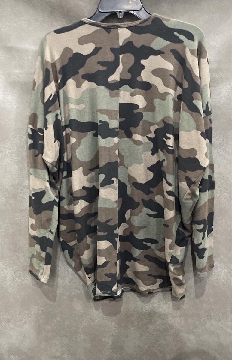 Honeyme Women's Green Camo Long Sleeve Scoop Neck Slouchy Knit Top Size M