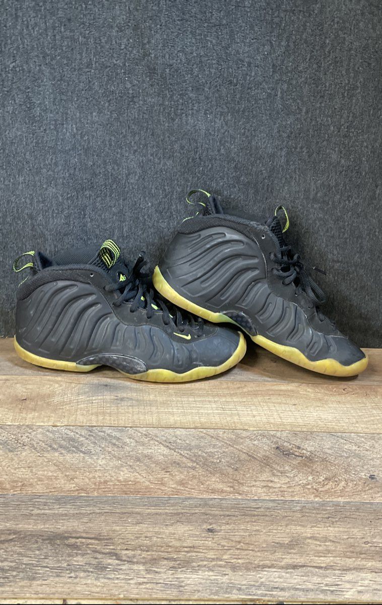 Nike Little Posite One Black Volt Green Youth Basketball Sneakers Size 5.5Y