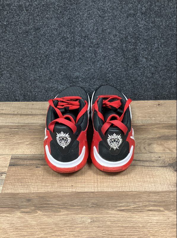 Nike LeBron Witness 8 GS Black University Red White Basketball Shoes Size 7Y