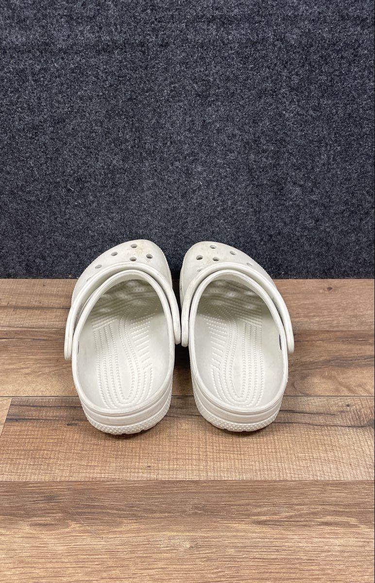 Crocs Classic Clog White Water Friendly Slip On Men's Size 6 Women's Size 8