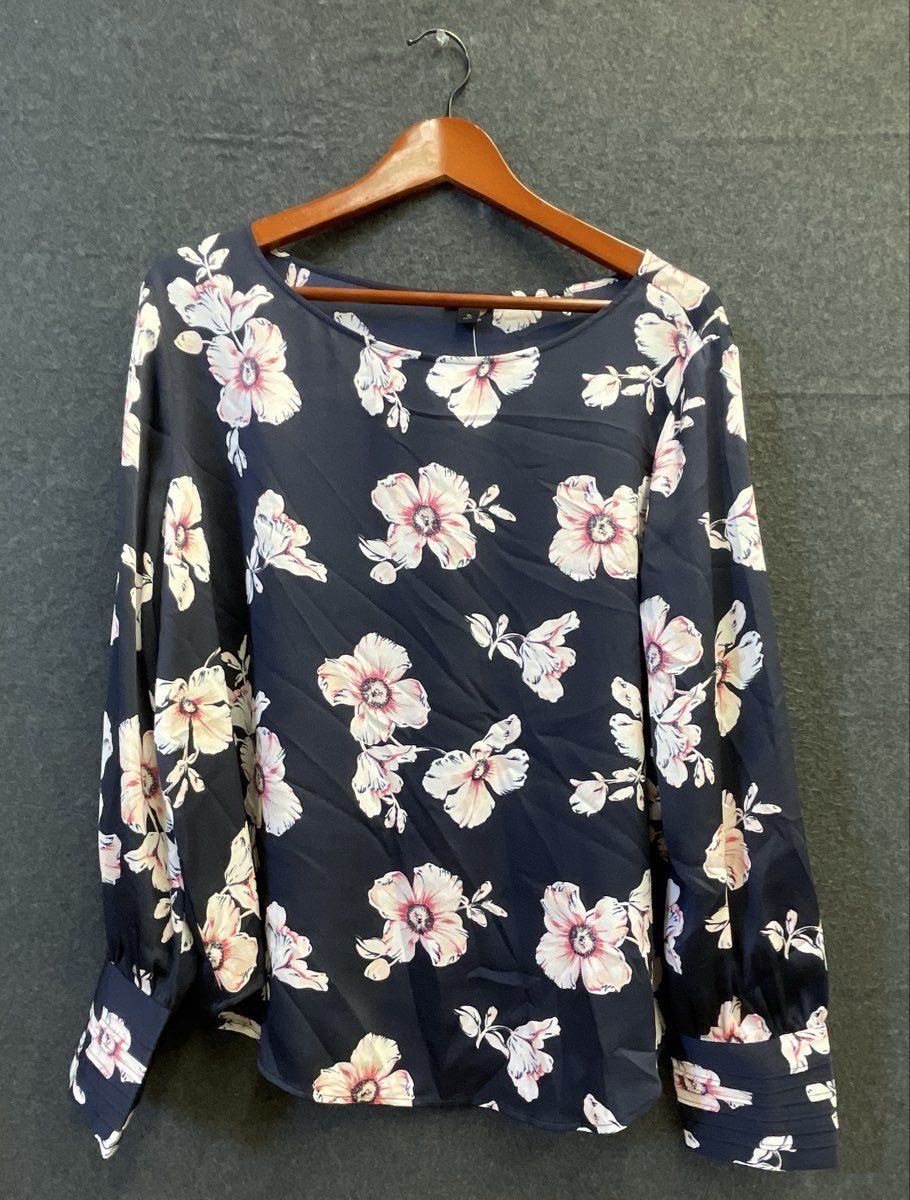 Ann Taylor Women's Navy Blue Floral Long Sleeve Blouse Pleated Cuffs Size XL